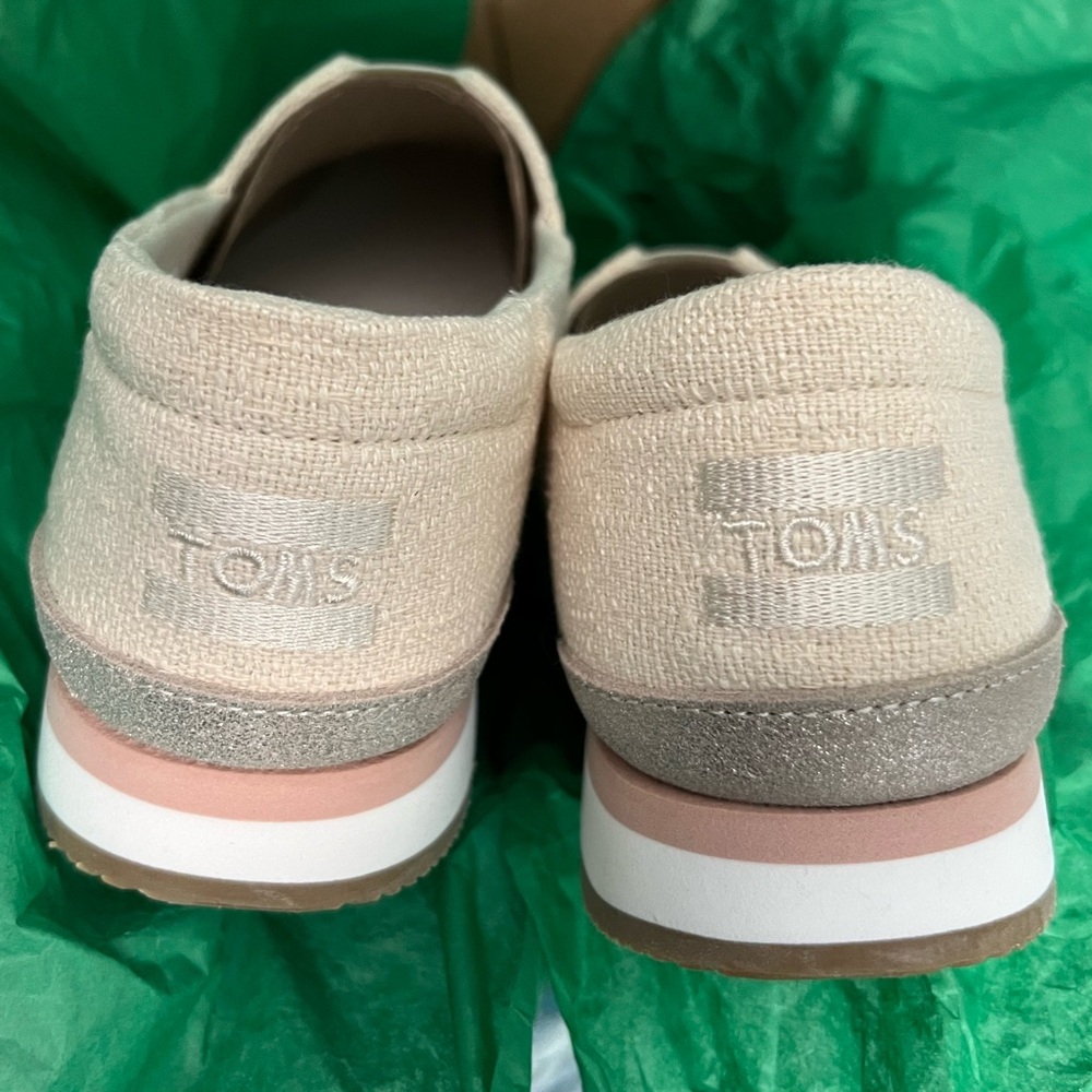 TOMS Resident Plus Shoes NWT - Picture 4 of 16